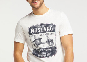 Mustang T-shirts homme  1008966-2020 